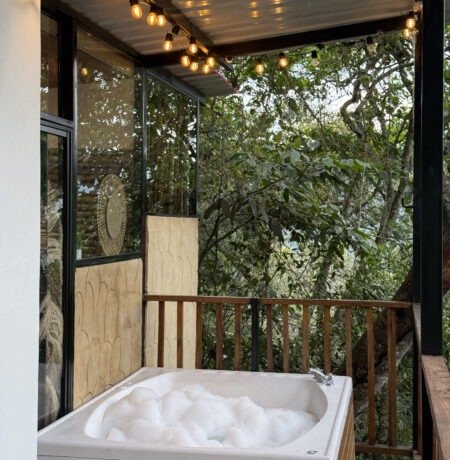 Encanto Jacuzzi