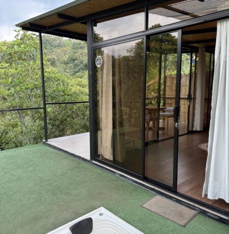 Mariposa Jacuzzi